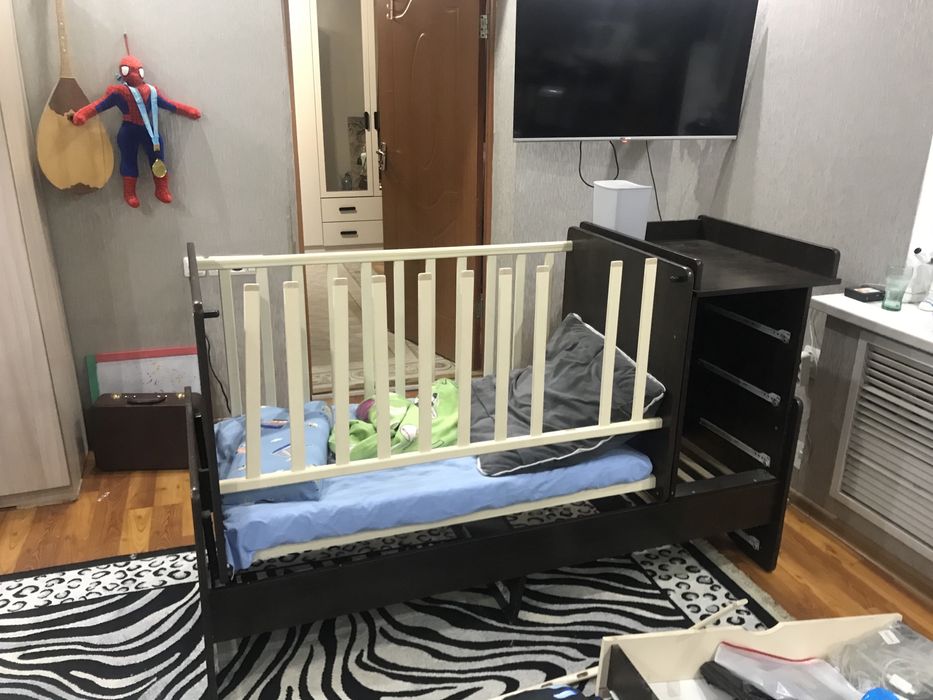 Детская кровать (манеж)