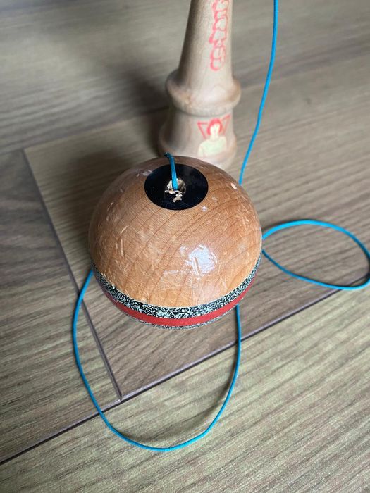 Kendama Krom Dwesty Pro model