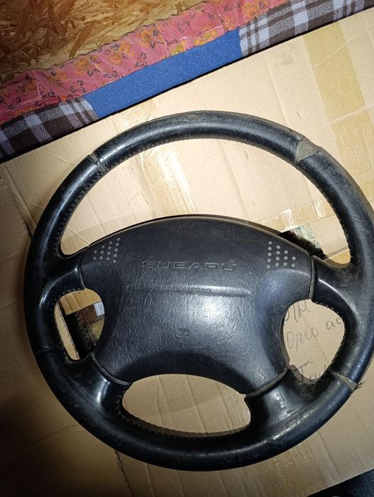 стопаки  руль Субару дверные карты  В4