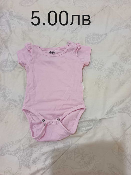 Детски дрехи. Неразличими от нови.