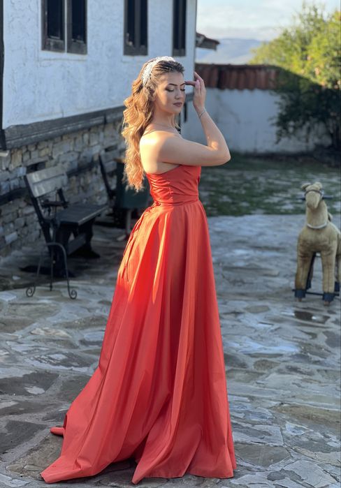 Дълга официална рокля