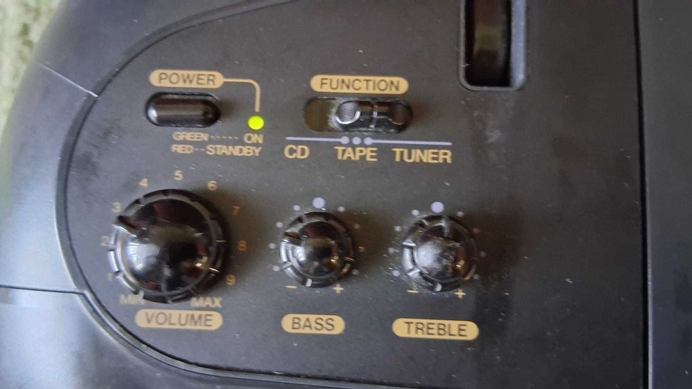 Radiocasetofon cu CD JVC
