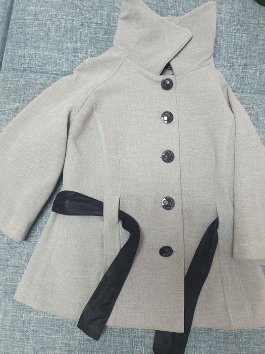 Женское укороченное пальто