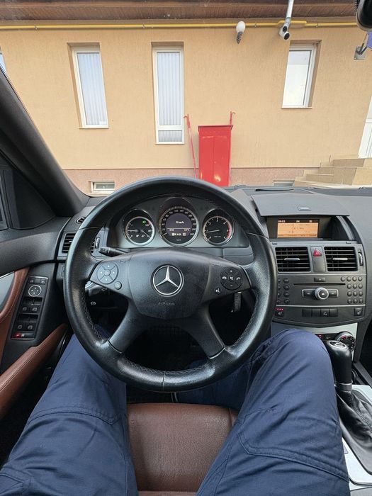 MERCEDES-BENZ C-Class 2010 — imagine 4