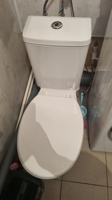 Унитаз    продам