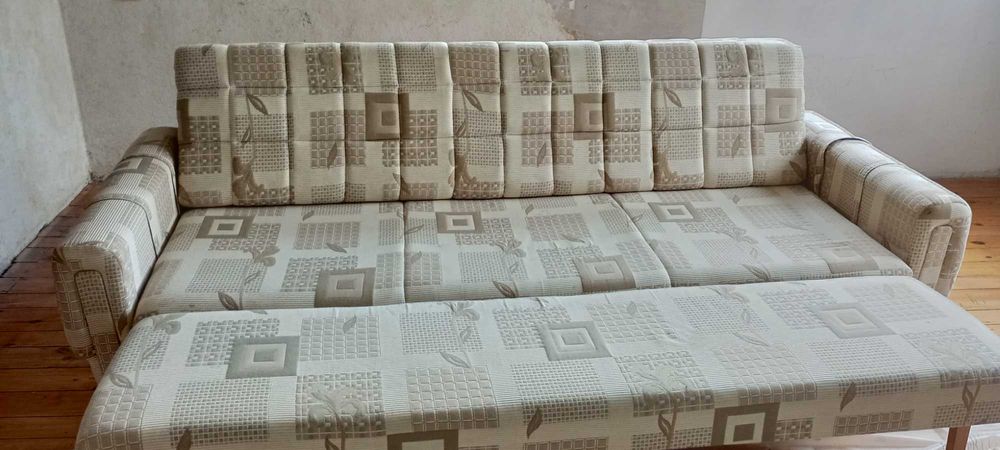 Продавам холова гарнитура