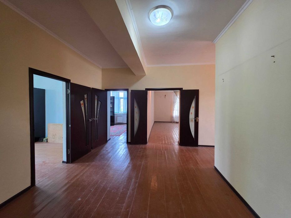 4 xonali 130m² 2-qavat.