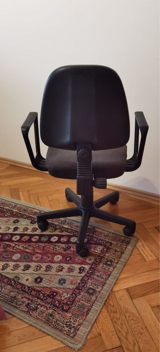 Scaun de birou igienizat complet