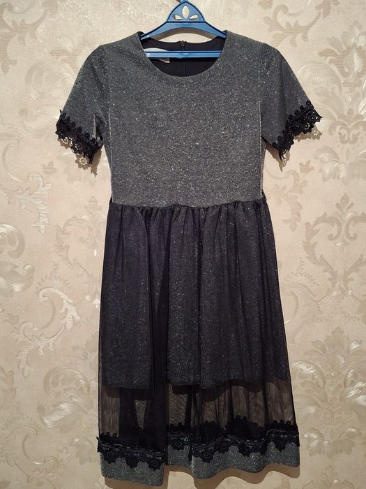 Вечерное платье блестящее