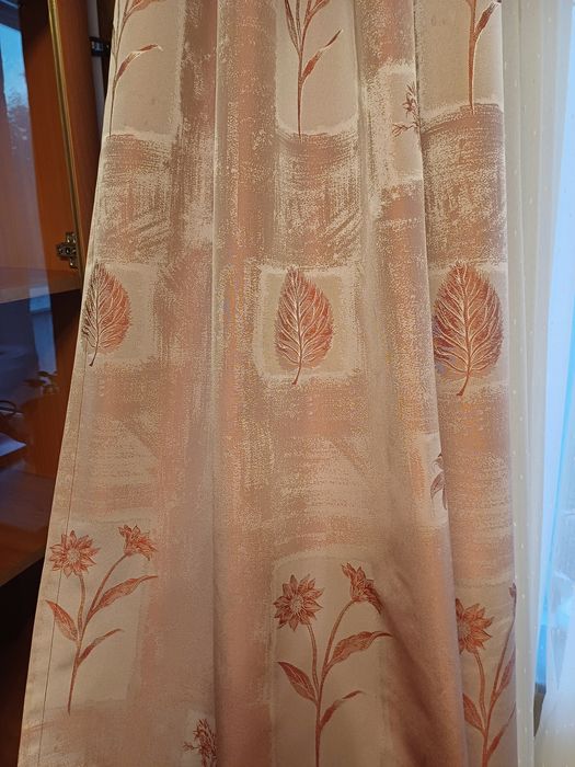 Срочно продам шторы с тюлью
