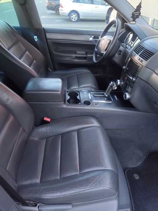 Vand VW Touareg, 2009, motor 3.0 TDI, 240 CP