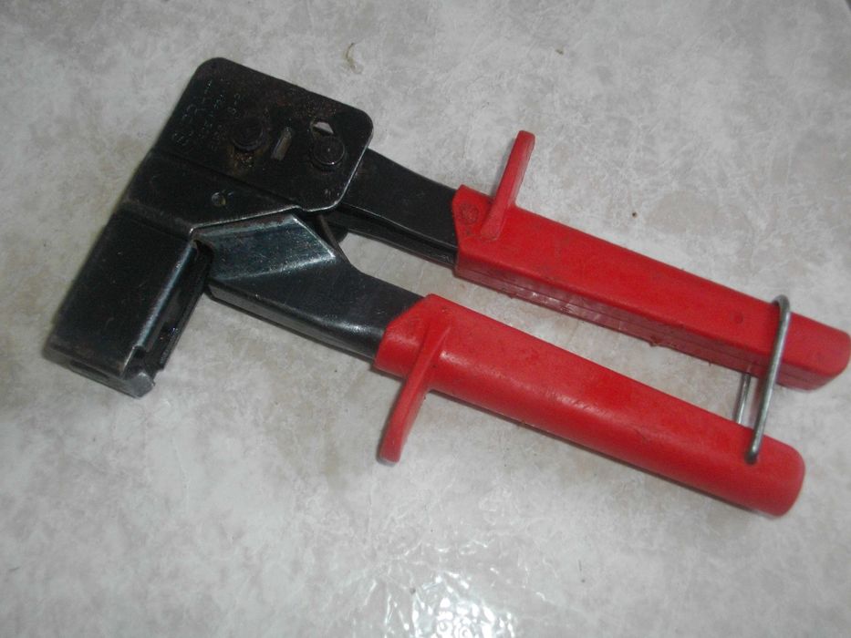 M3-M8-Френски Профи Клещи За Дюбели Гипсокартон- MOLLY/JUNIOR Scell-it