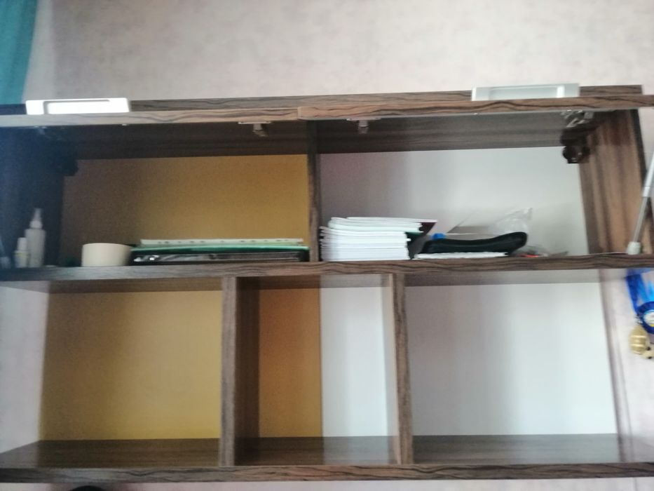 Продам парту и полку