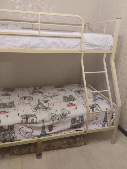 Двухъярусная кровать