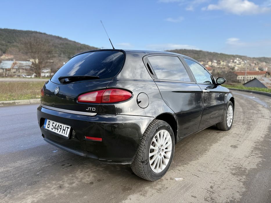 Alfa Romeo 147 1.9 Jtd, 2006г. Климатроник зимни гуми Всичко платено
