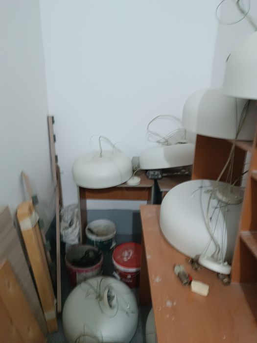 Продам      люстры