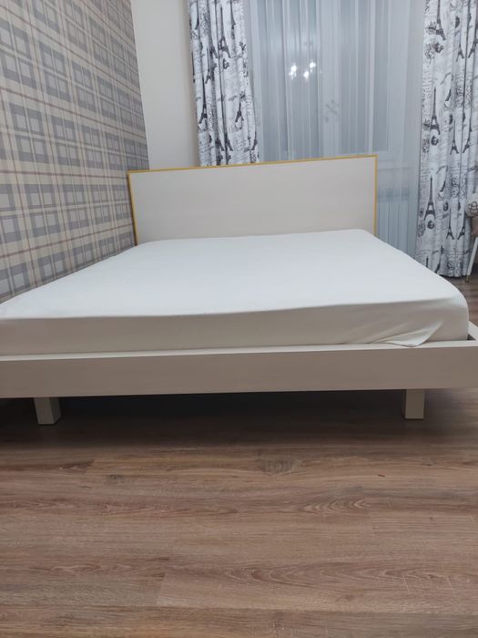 Кровать почти новая