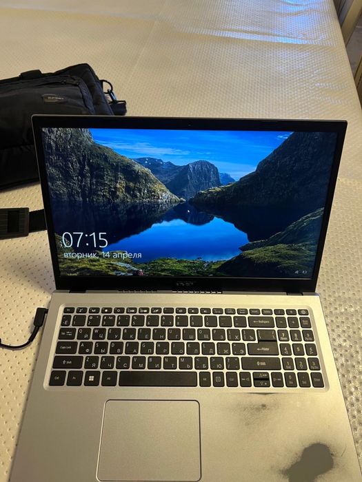 Продам ноутбук ультратонкий