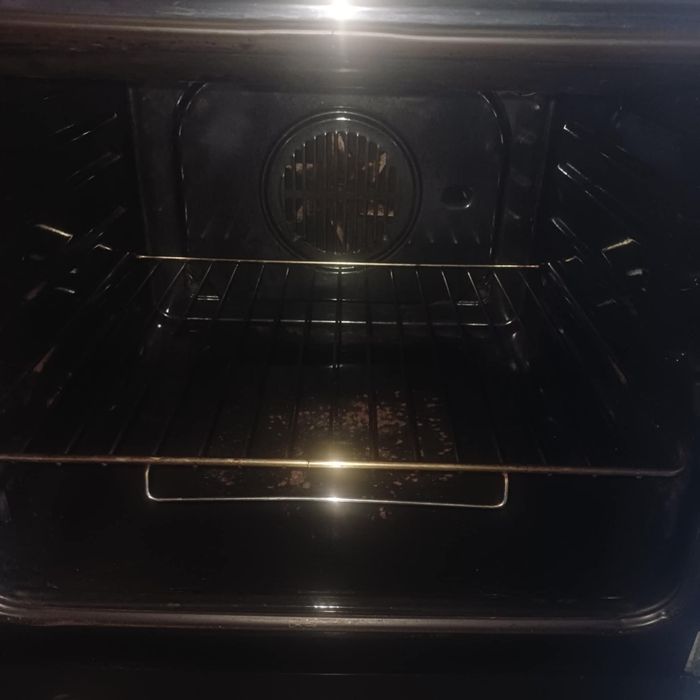 Продавам фурна за вграждане много е хубава