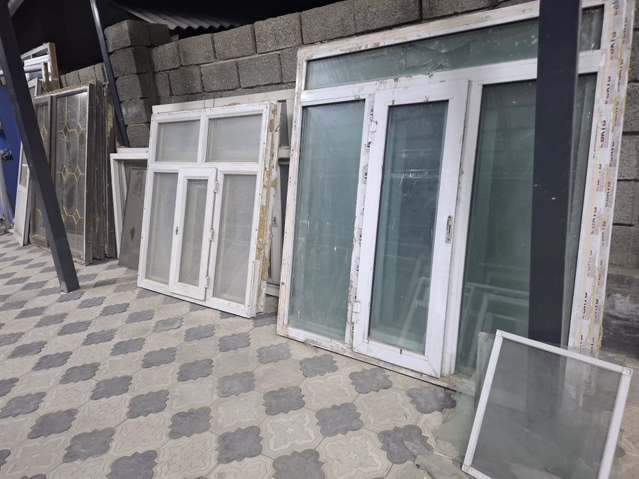 Пластик терезелер сатылады