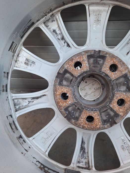 jante Audi originale  pe 17 pt  A4,A5 A6,A7 cu anvelope iarna.