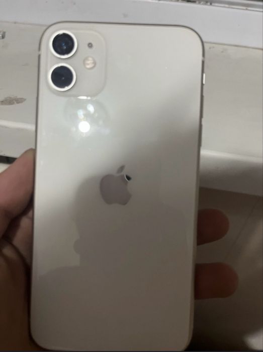 Продам iphone 11