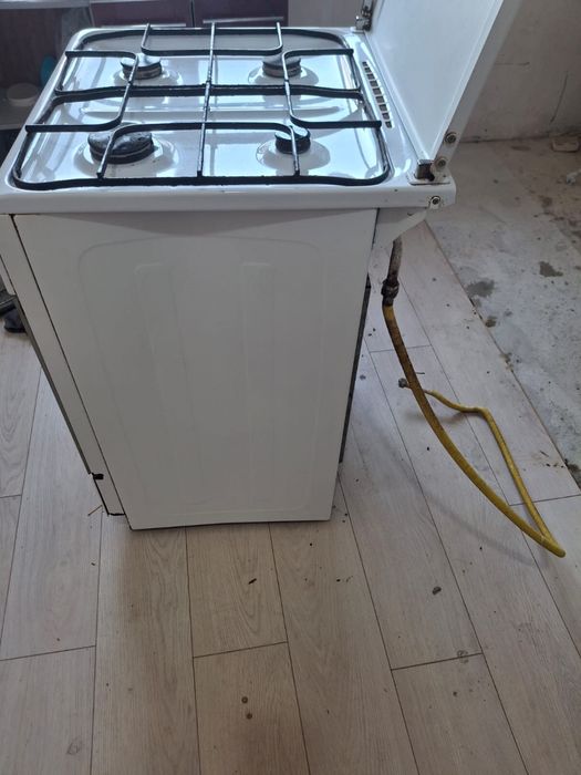 Холодильник Газ плита Рабочая