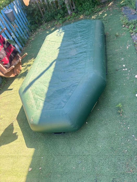 Лодка в отличном состоянии .без торга .латок камней коряг не видела.бу