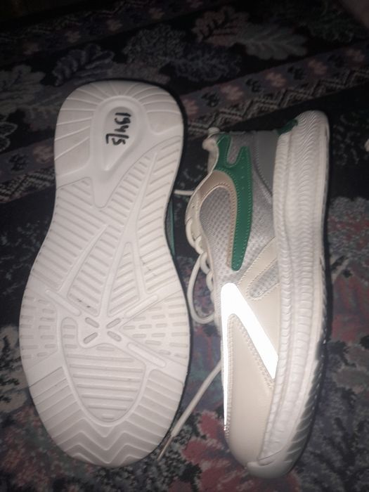 Krasovkaa Asics setka