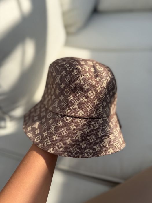 Palarie Louis vuitton