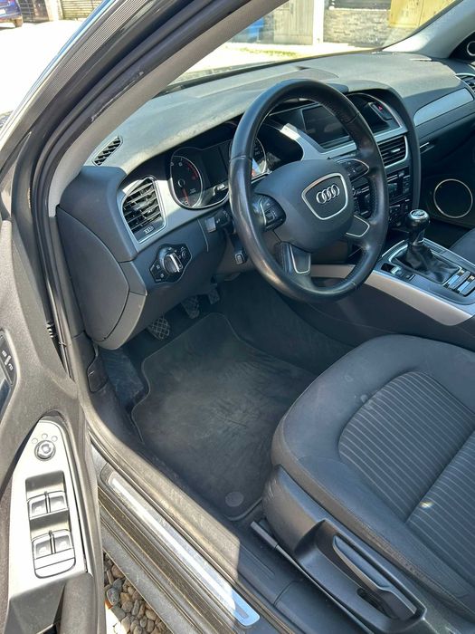 Vand Audi A4 / An 2014 / 1.8 benzina 120 cp / 85.000 km