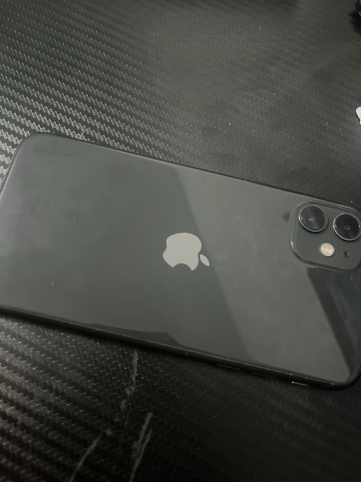 iPhone 11 , black , 128gb