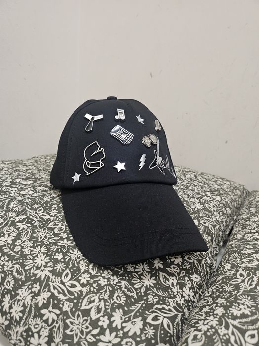 Шапка Karl Lagerfeld