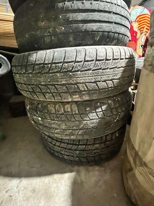 Продам шину в хорошем качестве на уаз и грузовую мащину