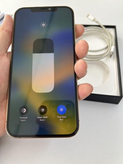 Айфон 12 pro max[в идеальном состоянии]