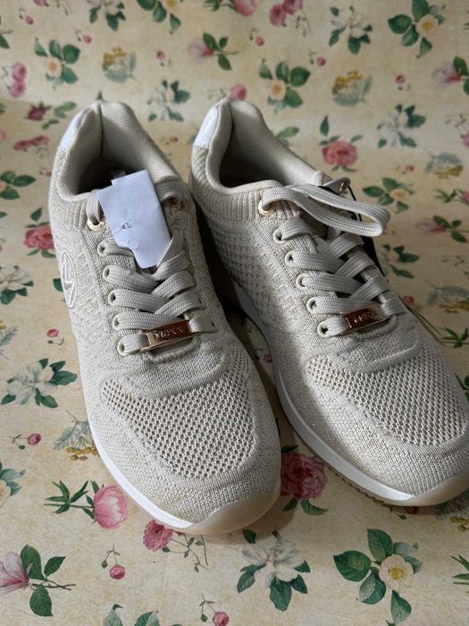 Sneakers Mexx bej, noi, cu eticheta.