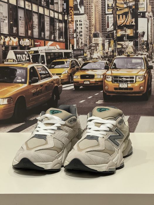 New Balance 9060 Bage