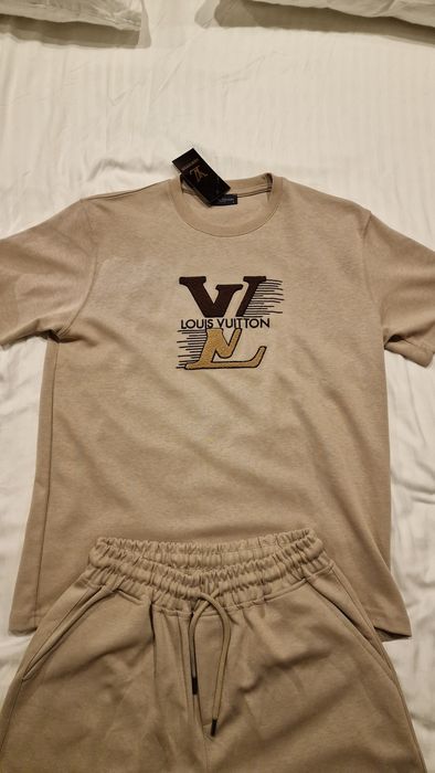 Compleu Louis Vuitton
