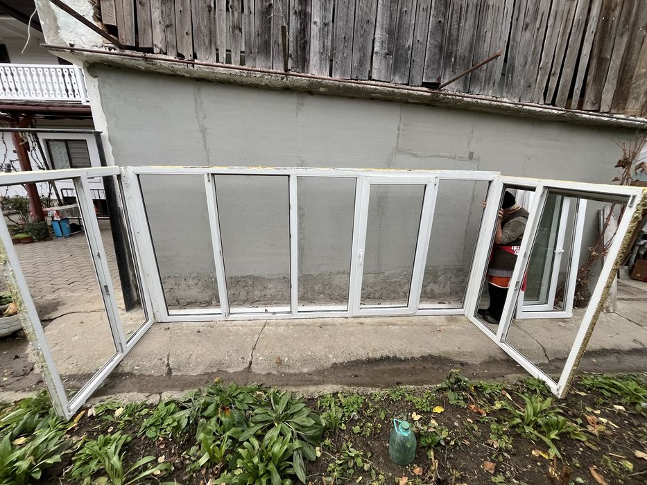 Balcon din PVC cu geam termopan