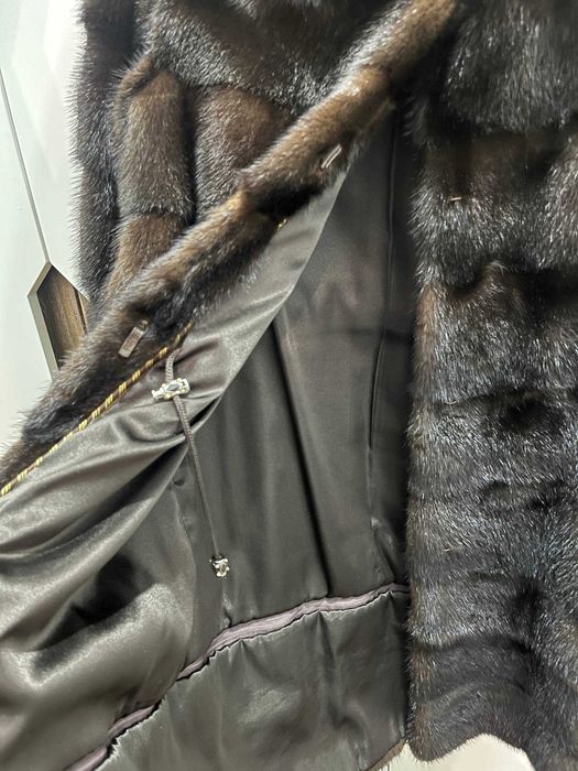 Продам норковую шубу