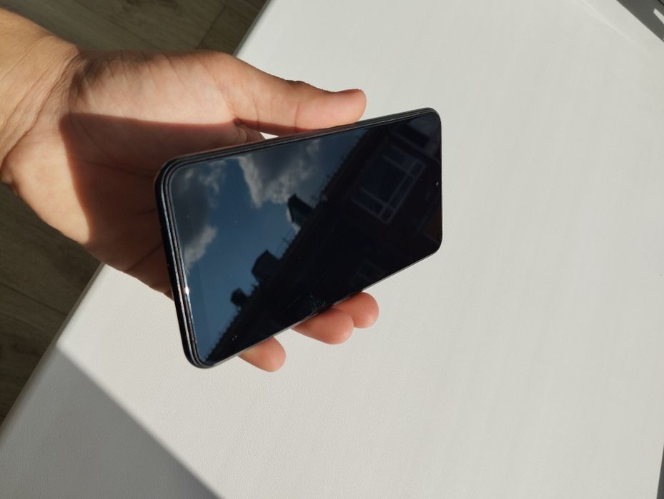 Samsung Galaxy A10 32ГБ (в отличном состоянии)