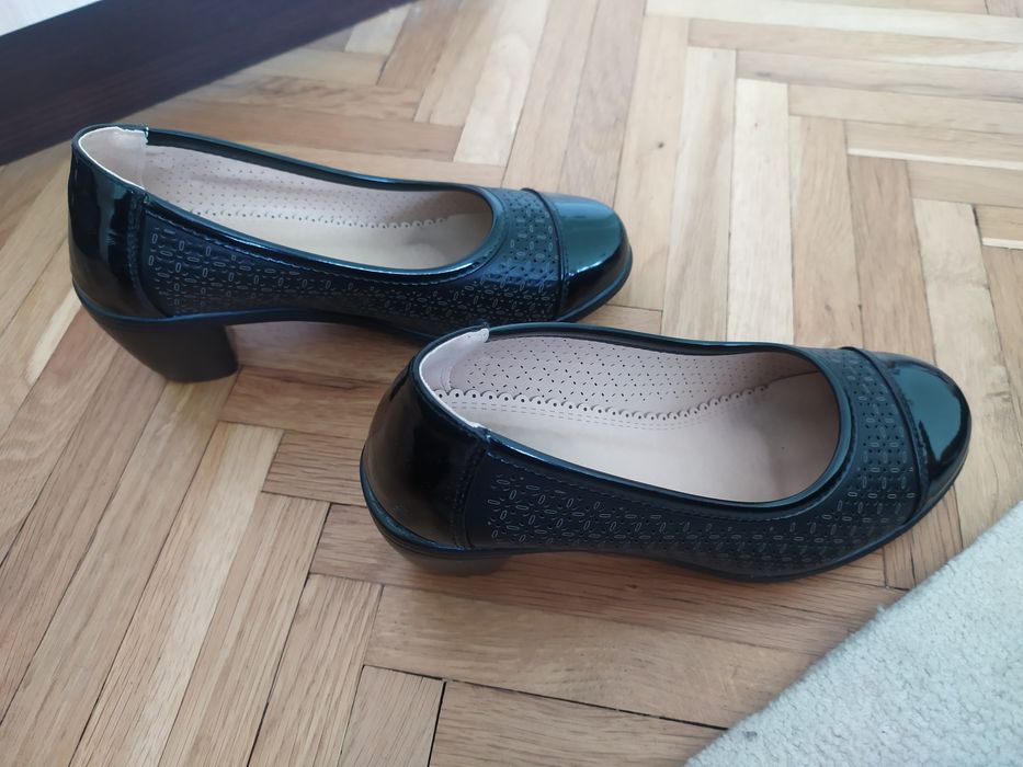 Официални дамски обувки