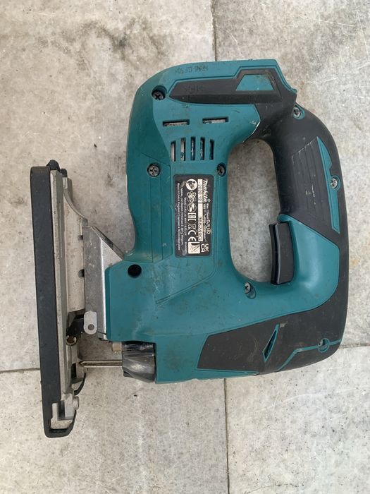 Makita DJV 182/безчетков акумулаторен прободен трион/зеге/