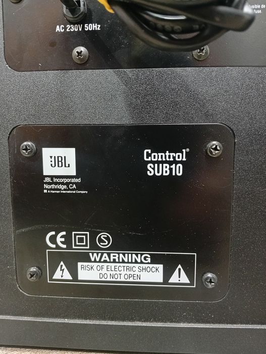 Активен субуфер JBL Control SUB-10