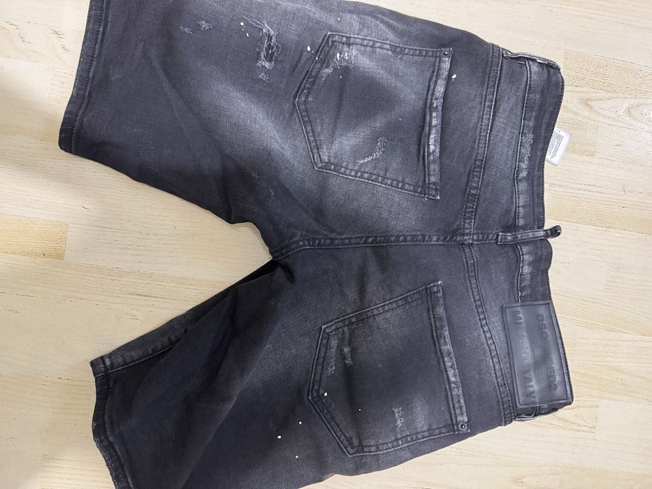 DSQUARED2 мъжки дънки (бермуди) - оригинални, Made in Italy, размер 44