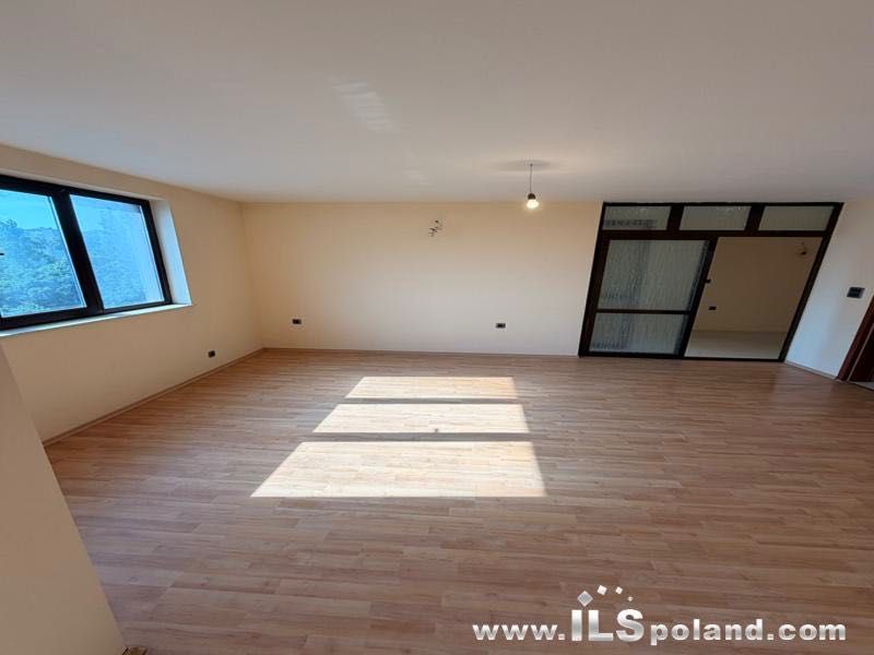 Продава се Многостаен апартамент в Варна, Окръжна болница - 195 кв.м за 1944 €/кв.м - Снимка #10