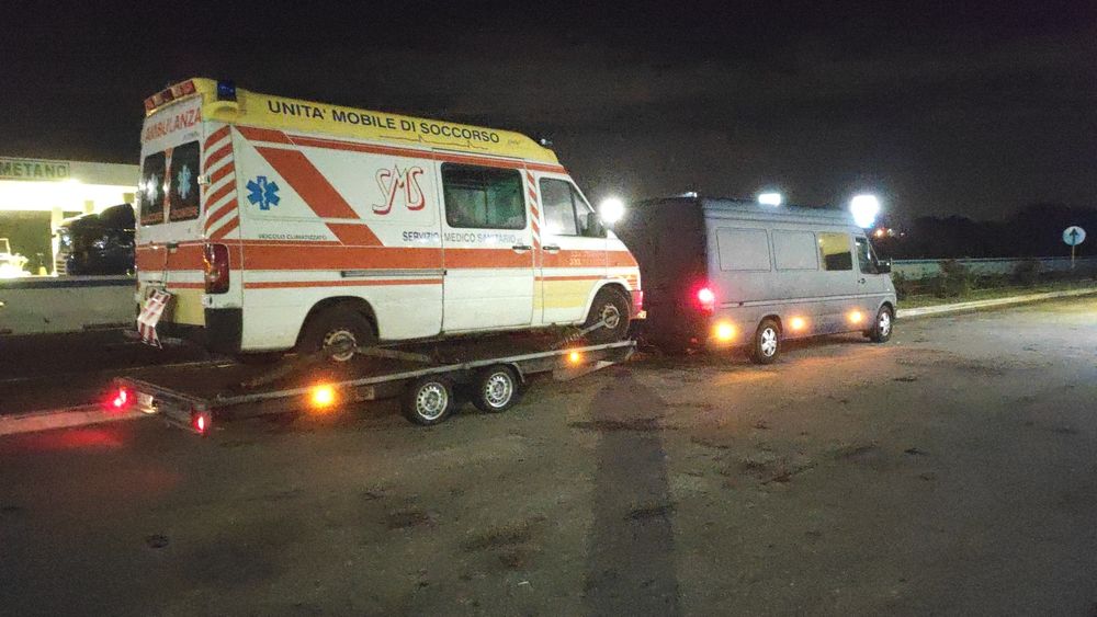 Vând remorca multifuncțională 3500kg