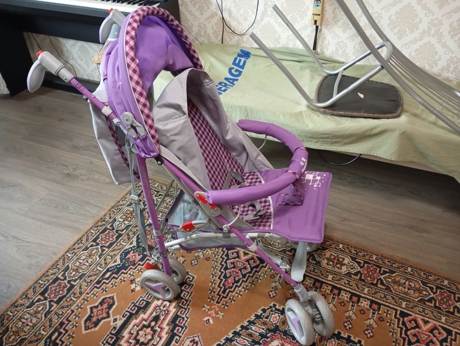 Продам прогулочную детскую коляску