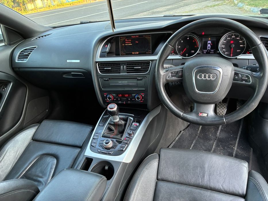 Audi A5  S-line volan dreapta