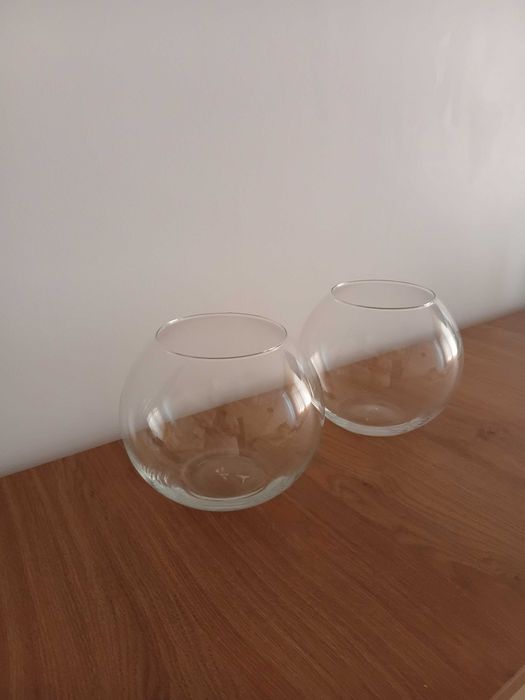 Vând 2 boluri,ideale pt pestii betta